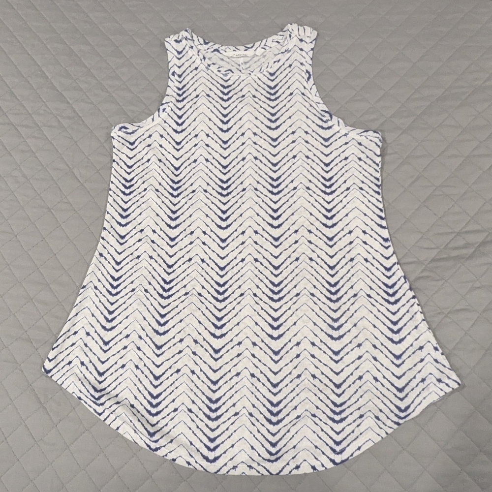 ATHLETA White Blue Chevron Tank Top Size Small